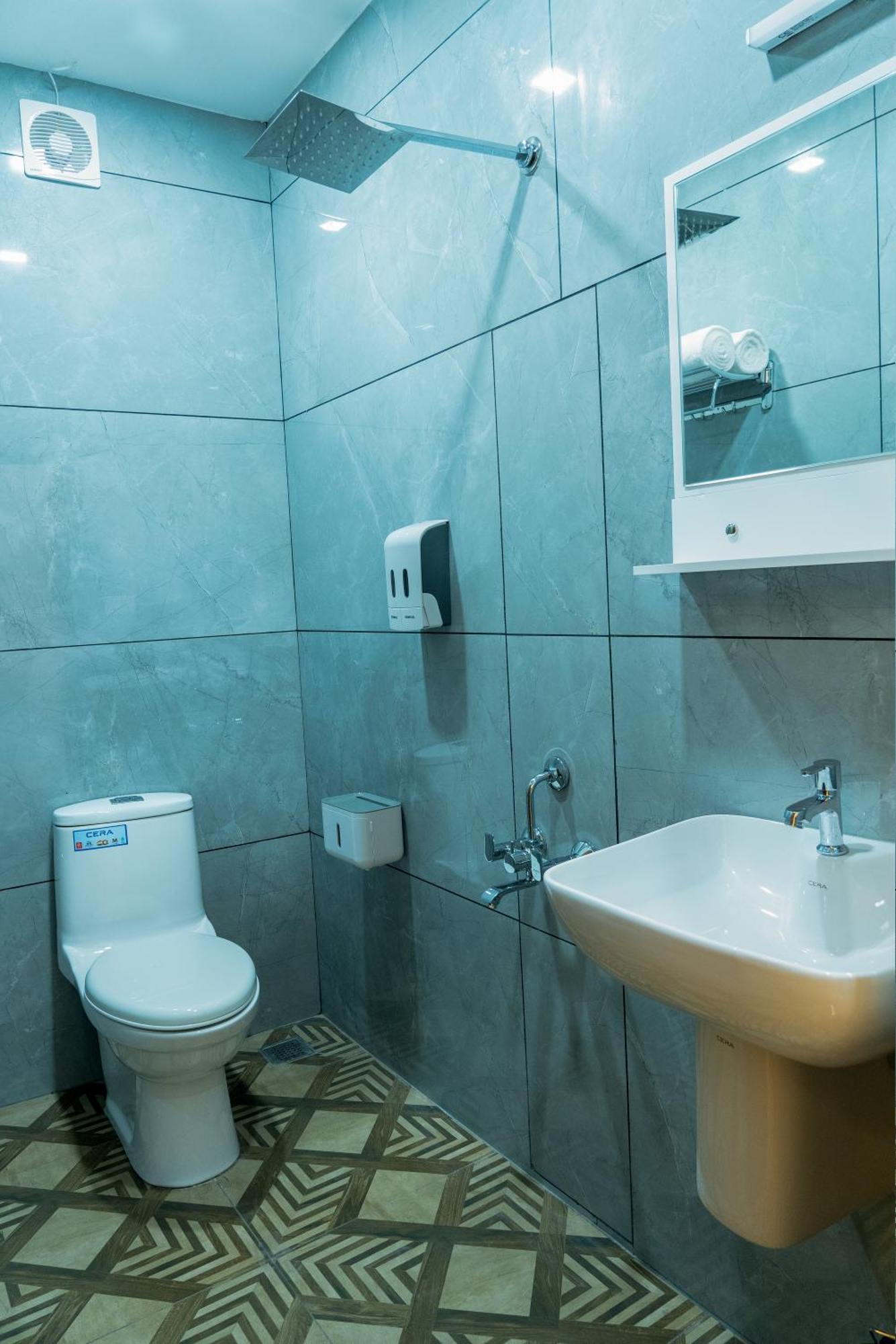 Fly View Airport Residency Hotel Nedumbassery Ngoại thất bức ảnh