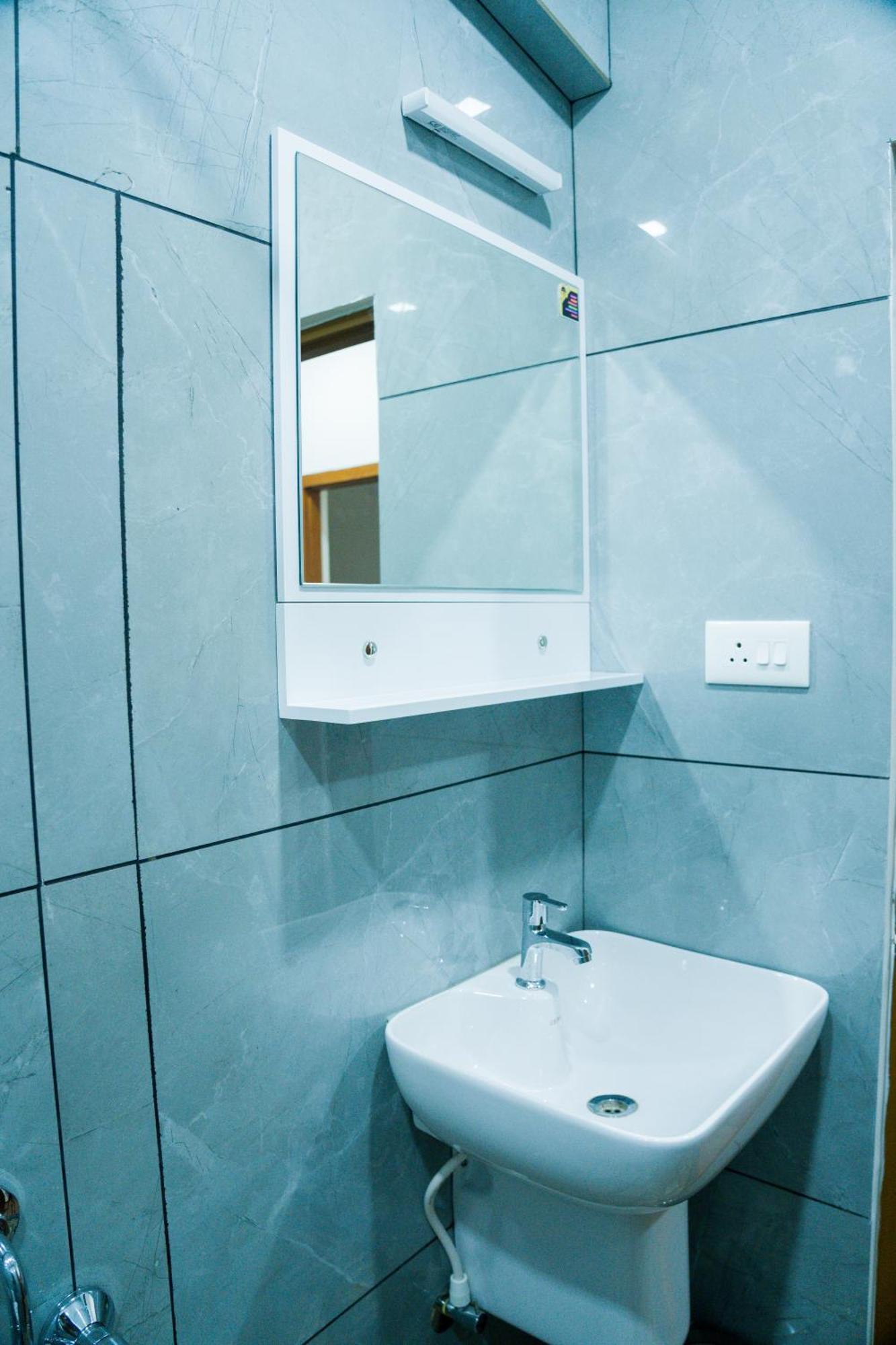 Fly View Airport Residency Hotel Nedumbassery Ngoại thất bức ảnh