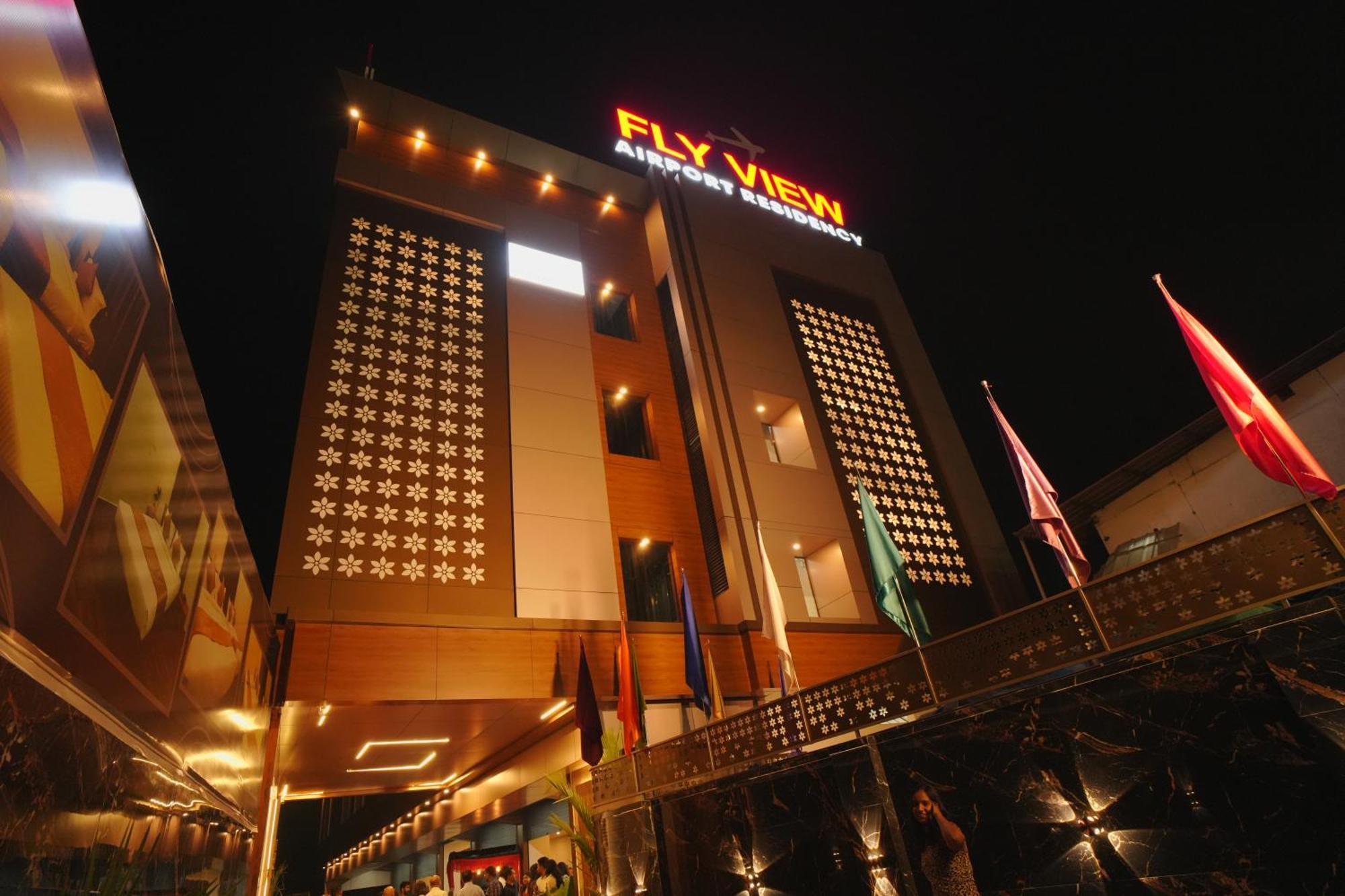 Fly View Airport Residency Hotel Nedumbassery Ngoại thất bức ảnh
